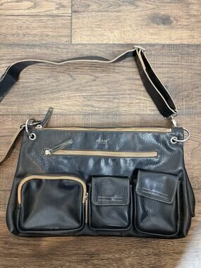 Matt Nat Black Vegan Leather East West Large Crossbody Bag Messenger Pockets